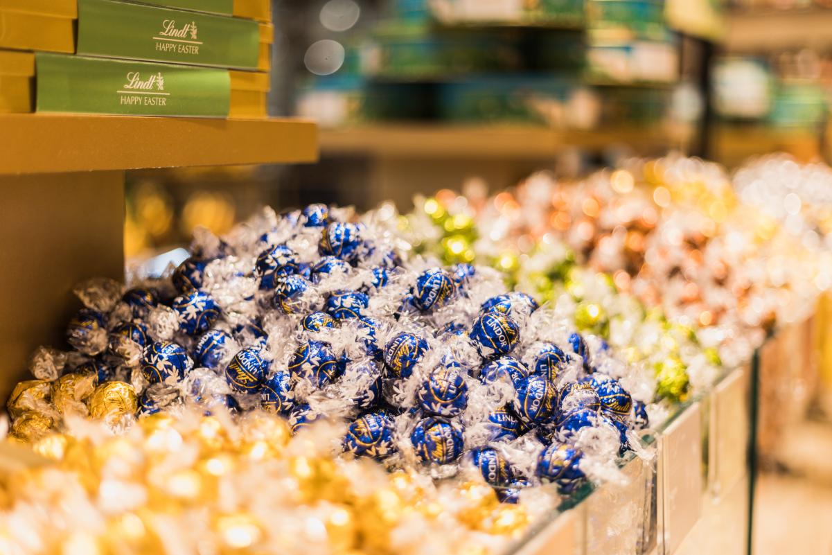 Lindt Chocolate Shop at Canberra Outlet